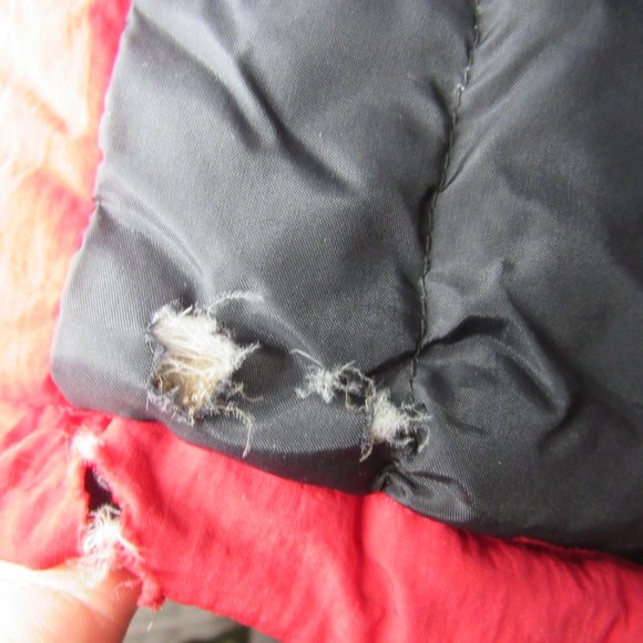 Vtg 90's Marlboro Country Store Men's Duck Down Puffer Jacket Red Full zip LG - Picture 7 of 12